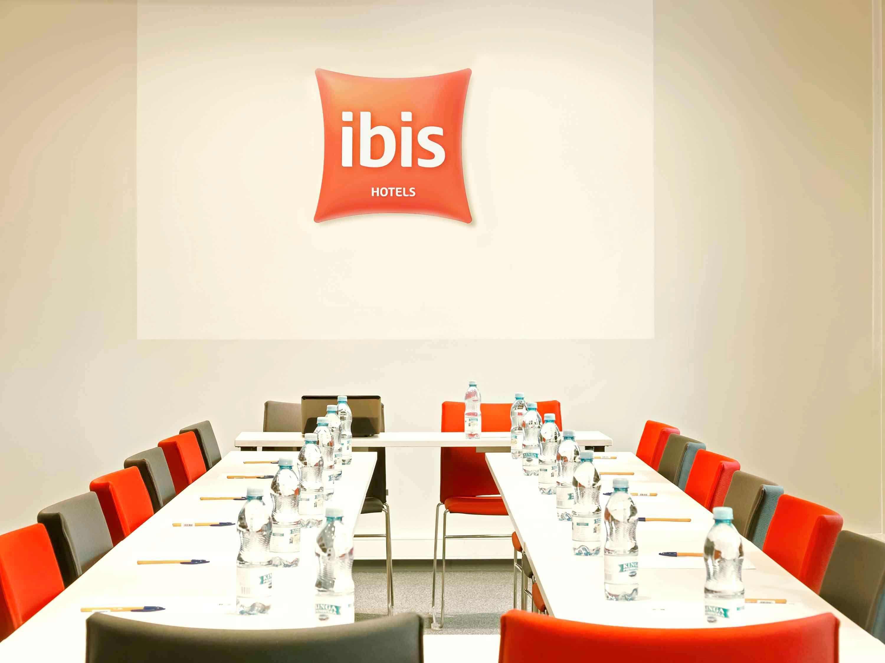 Ibis Warszawa Ostrobramska Ξενοδοχείο Εξωτερικό φωτογραφία